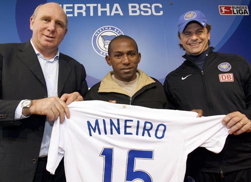 柏林赫塔新援表现出色,助球队取得胜利 柏林赫塔新援表现出色,助球队取得胜利