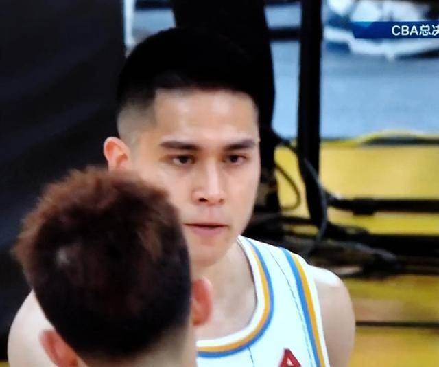 外援持续发威，球队战绩节节攀升！