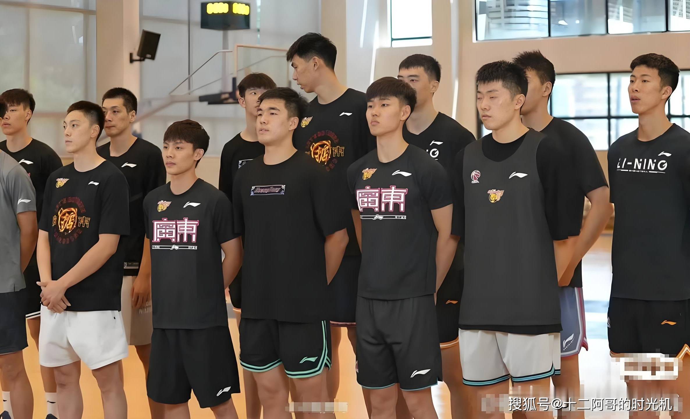 关于广东队在比赛中表现出迅猛实力,瞬间掌控胜利的信息 关于广东队在比赛中表现出迅猛实力,瞬间掌控胜利的信息