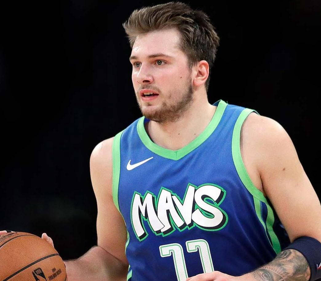 东契奇陷入低谷，掀起高潮连败，关键时刻神级表现球队命运悬念！的简单介绍