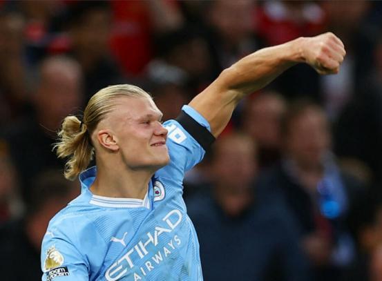 哈兰德在美国队比赛中关键助攻，势不可挡引发热议！